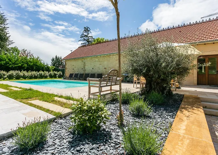 Guardian House Of Chateau Monteil With Heated Pool And Jacuzzi